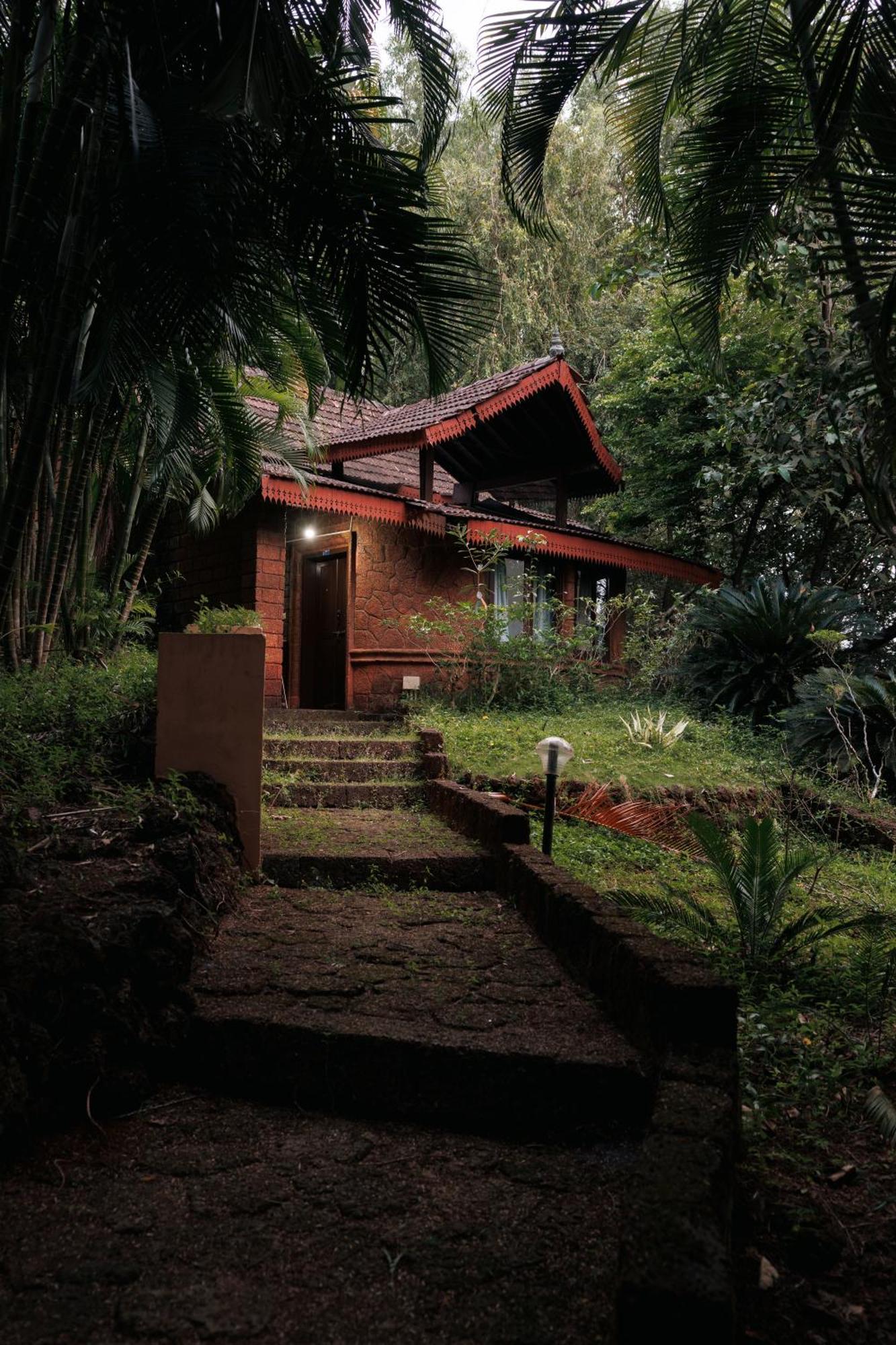 Sai Vishram Beach Resort Bainduru Exterior foto