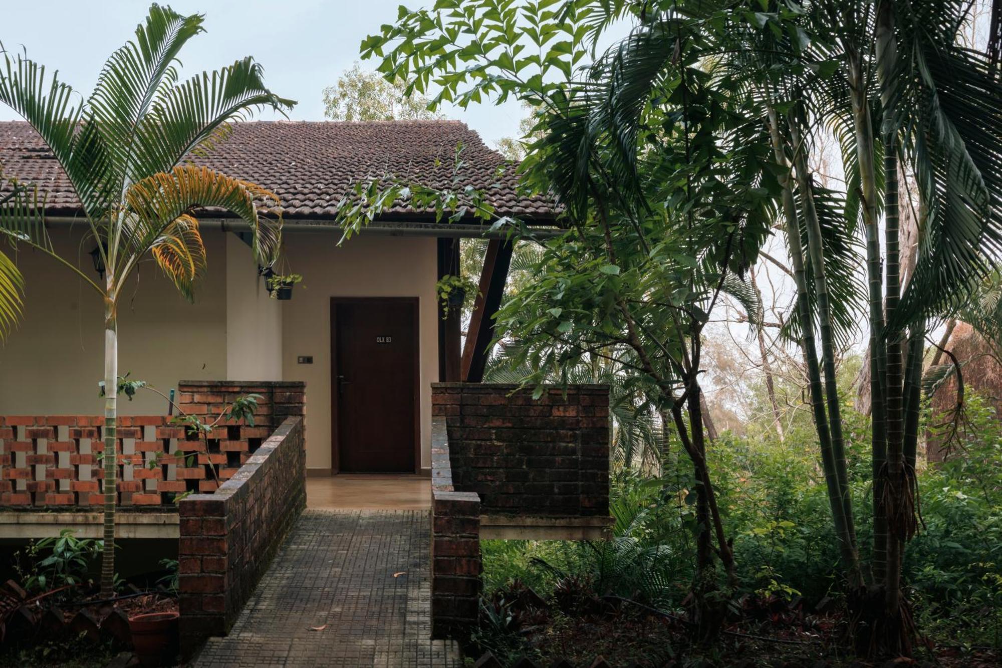 Sai Vishram Beach Resort Bainduru Exterior foto